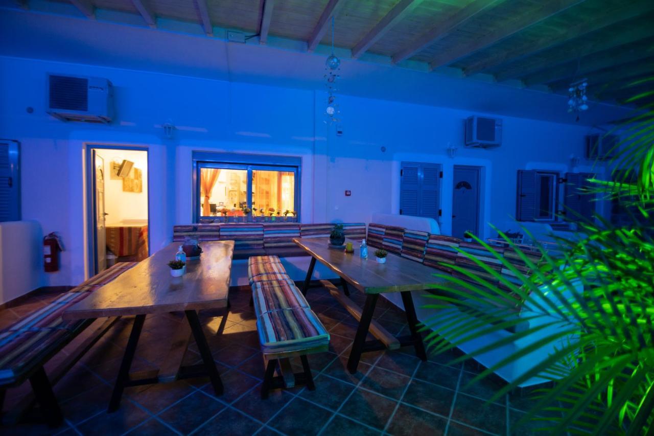 Coralli Rooms & Restaurant เอลาฟอนนิซอส ภายนอก รูปภาพ