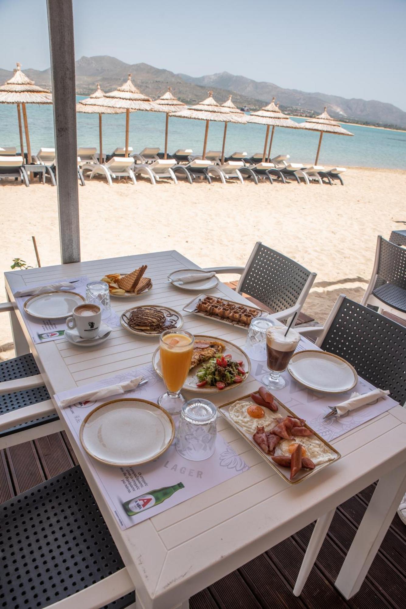 Coralli Rooms & Restaurant เอลาฟอนนิซอส ภายนอก รูปภาพ