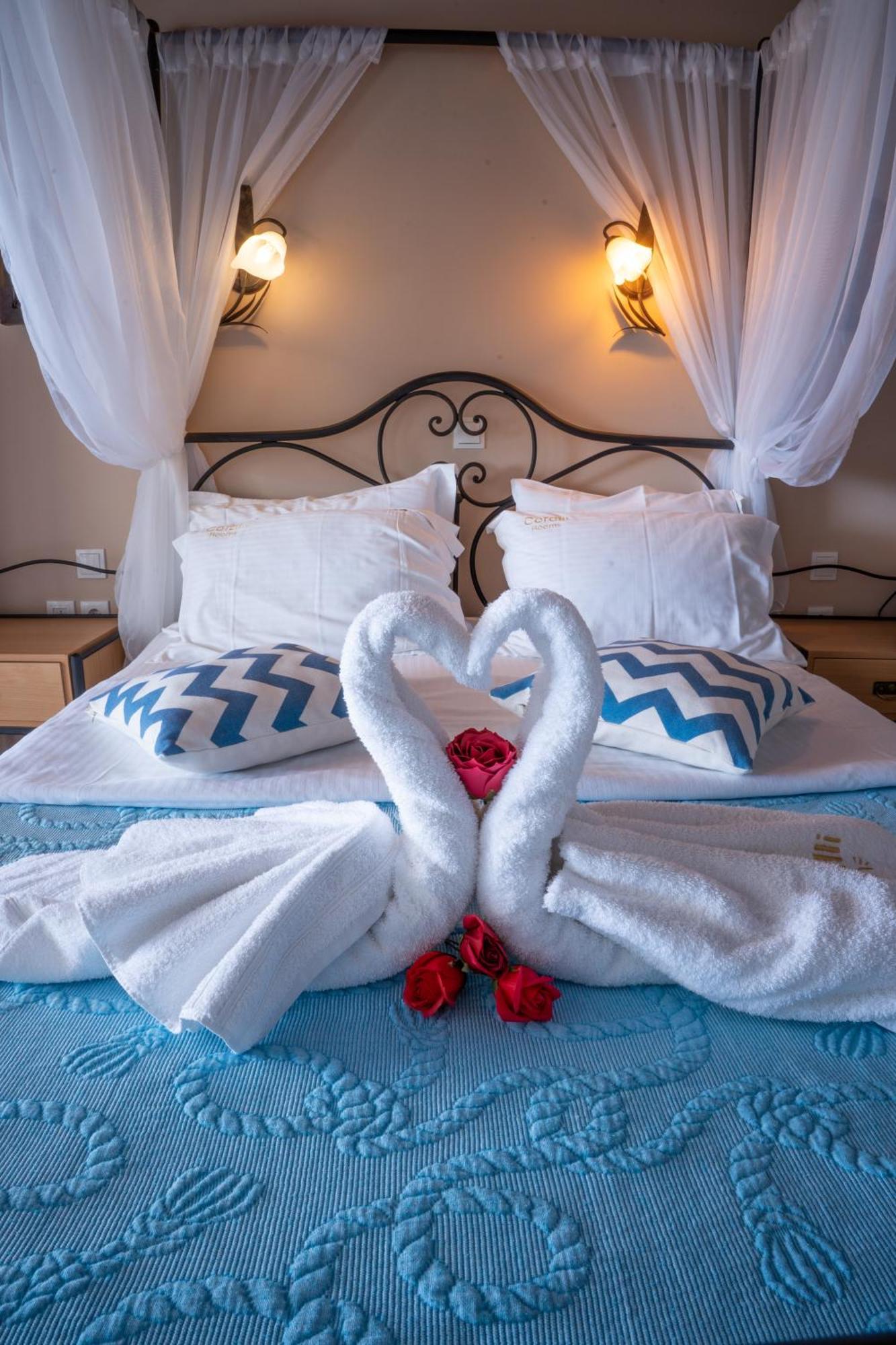 Coralli Rooms & Restaurant เอลาฟอนนิซอส ภายนอก รูปภาพ
